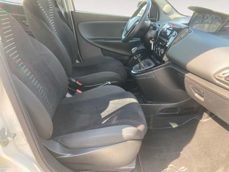 LANCIA Ypsilon 1.2 8v Silver 69cv