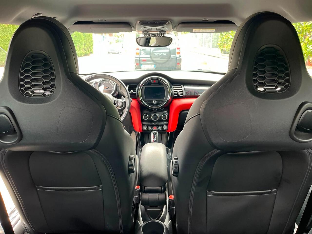 Mini 2.0 Cooper S 192CV Da VETRINA