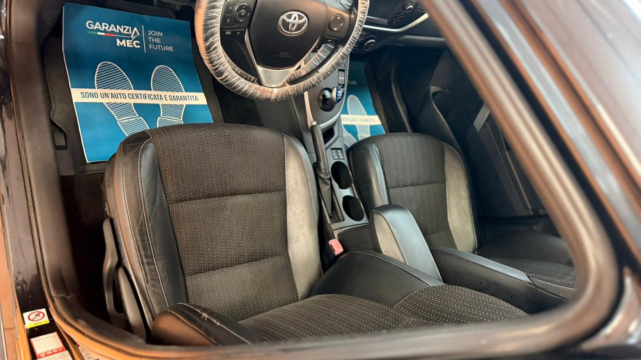 Toyota Auris 1.8 Hybrid 5 porte Lounge