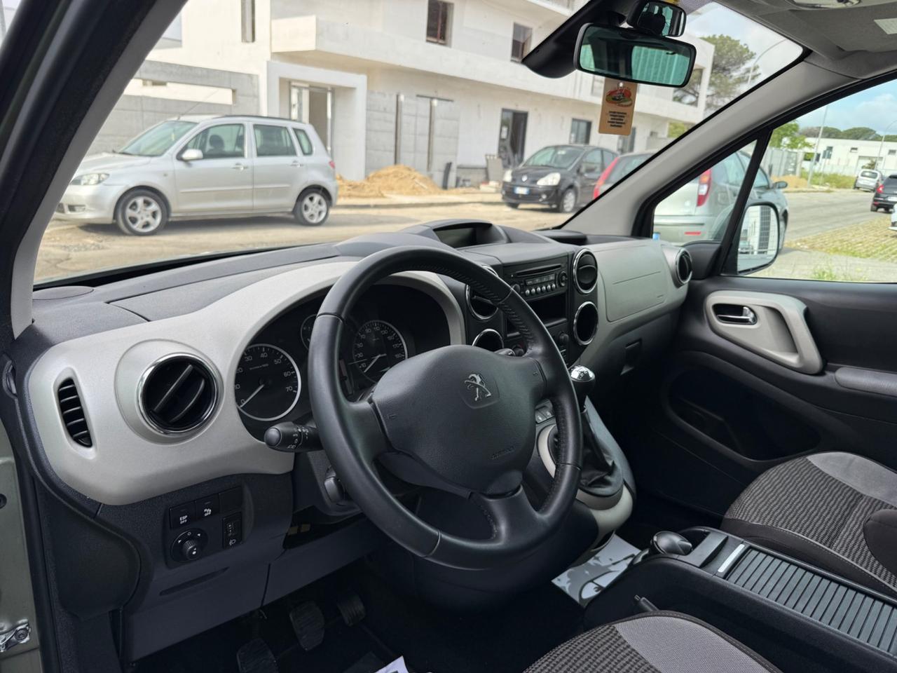 Peugeot Partner Tepee 1.6 Benzina 120CV Outdoor
