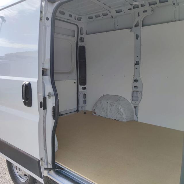 FIAT DUCATO 33 CH2 2.3M-J FURGONE PAS.CORTO 3 PTI-2019