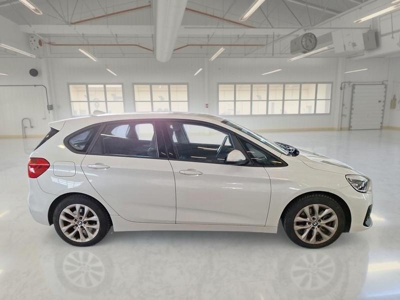 BMW 225 e ACTIVE TOURER iPerformance Business autom.