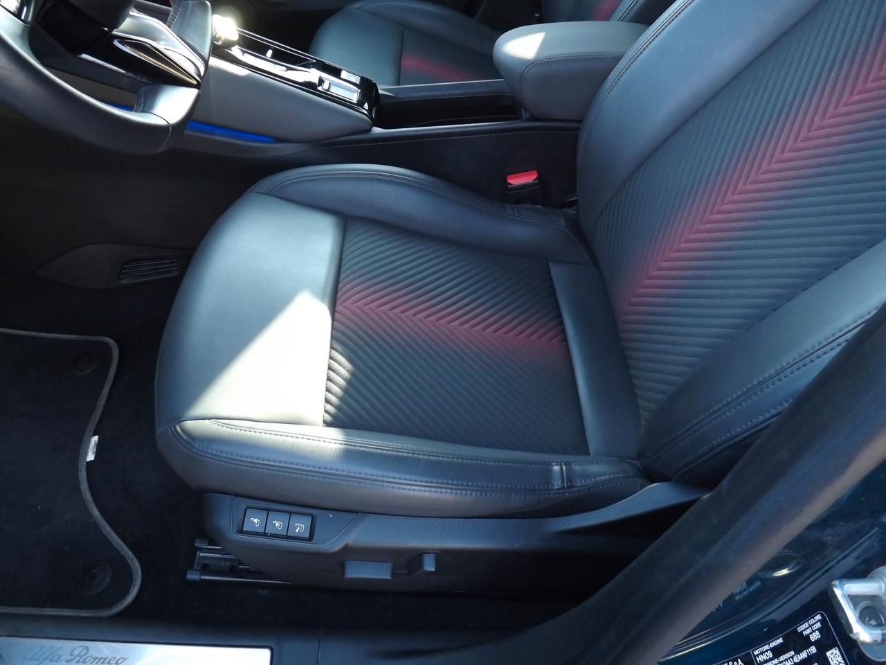 Alfa Romeo Junior 1.2 136 CV Hybrid eDCT6 Speciale