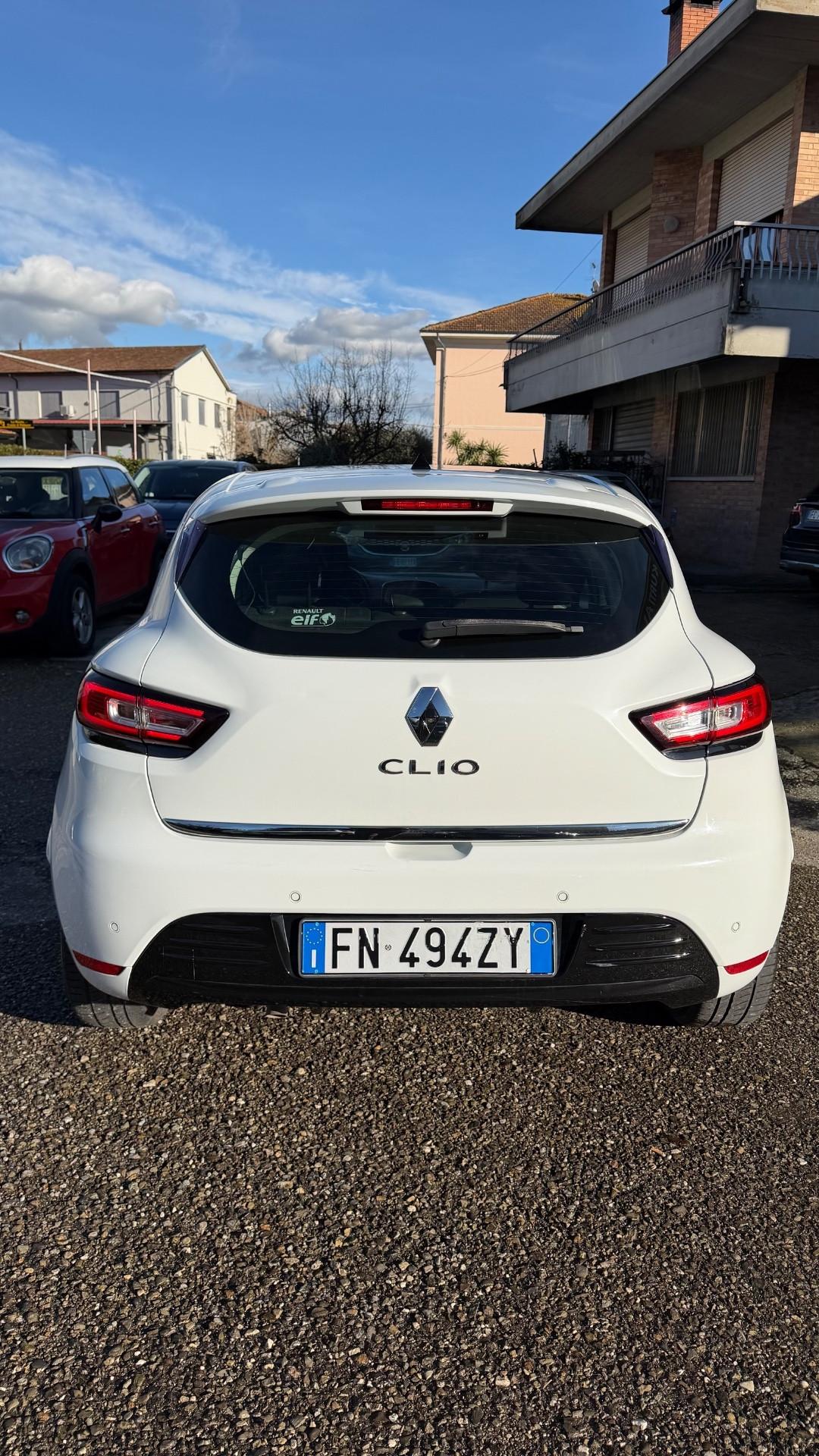 Renault Clio dCi 8V 75 CV Start&Stop 5 porte Energy Duel