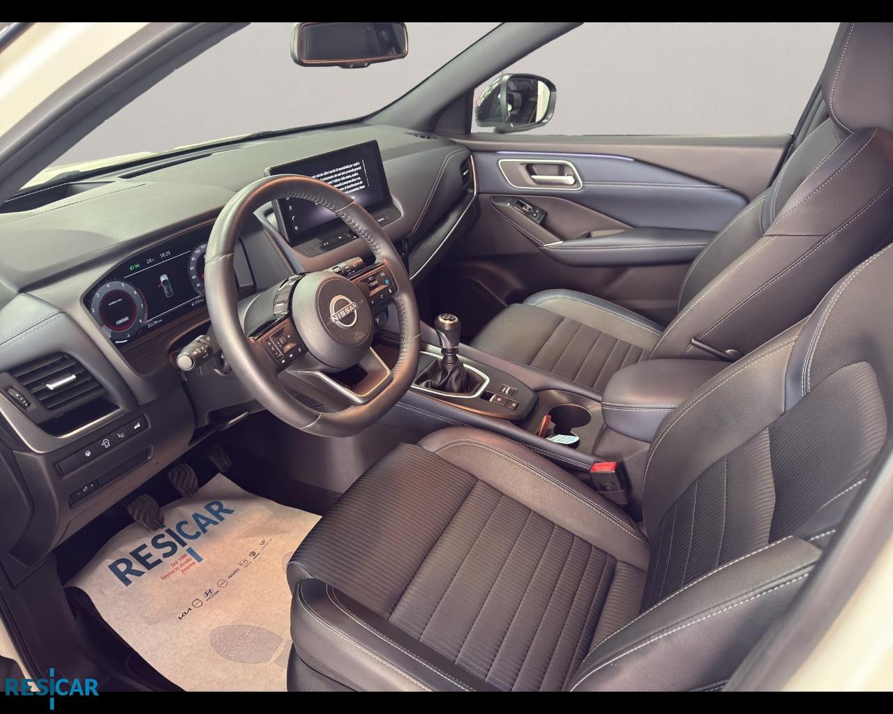 NISSAN Qashqai 1.3 mhev Tekna 2wd 140cv IVA ESPOSTA
