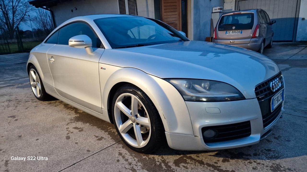 Audi TT Coupé 2.0 TDI quattro Advanced plus