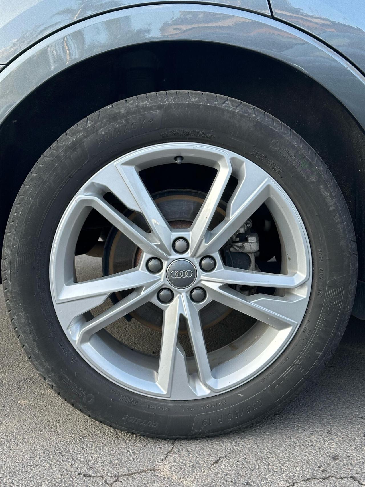 Audi Q3 2.0 TDI 150 CV S-LINE