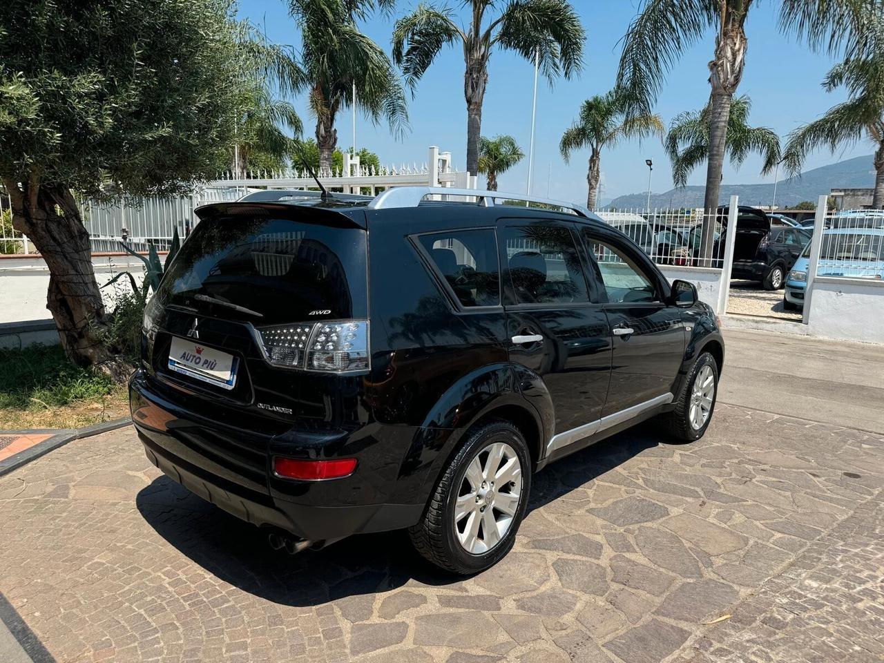 Mitsubishi Outlander 2.2 DI-D Instyle 7 p.ti DPF 4X4