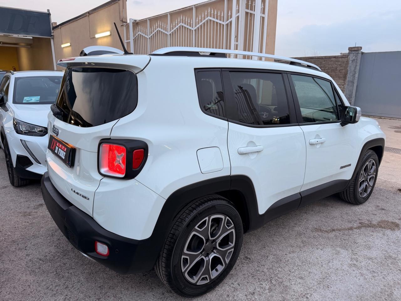 Jeep Renegade 1.6 Mjt 120CV Limited Navi Beats