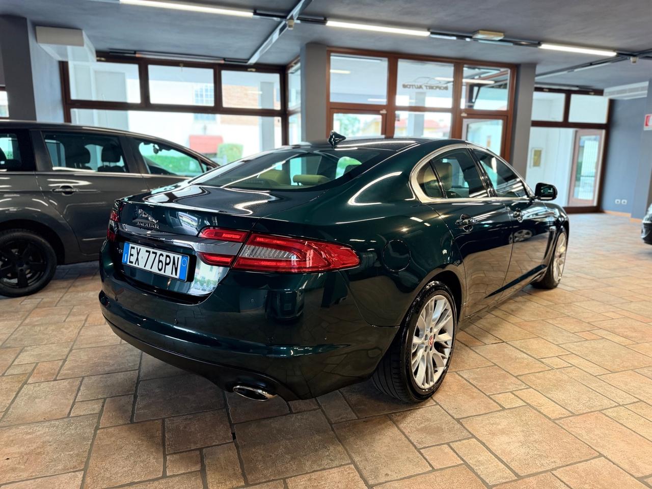 Jaguar XF 2.2 D 200 CV Business Edition