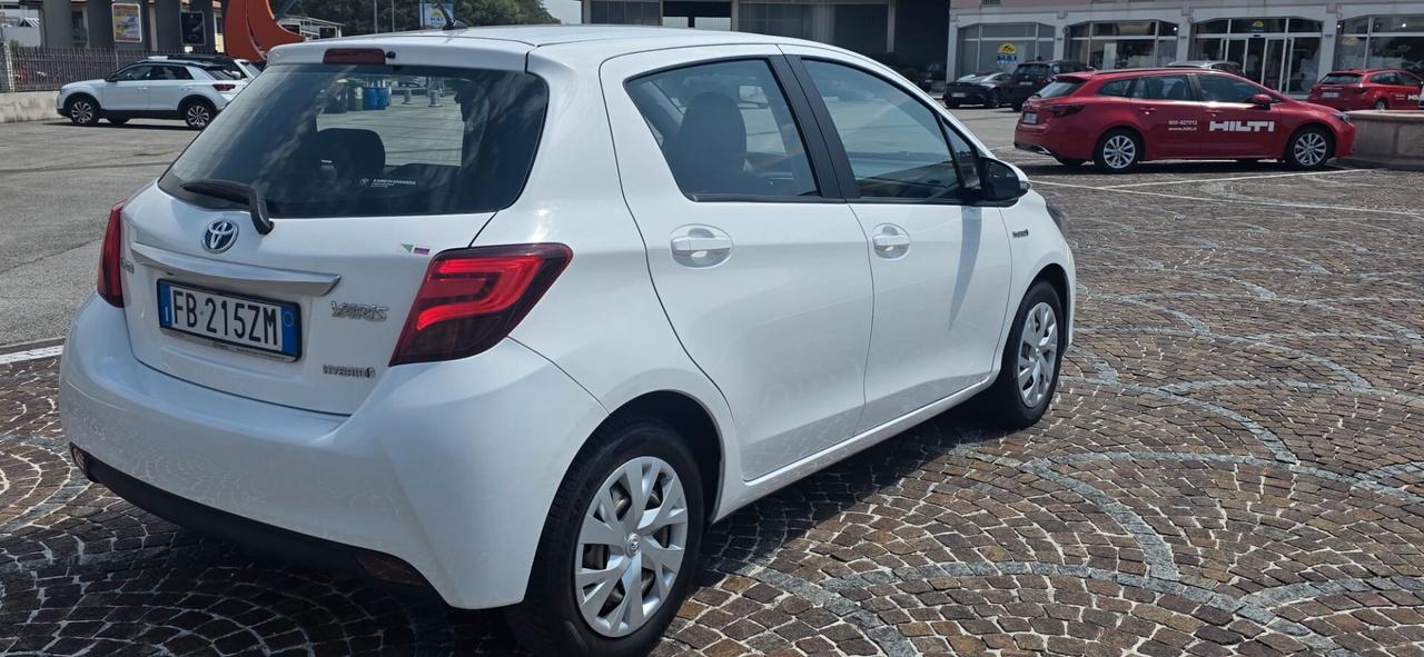 Toyota Yaris HYBRID 5P ACTIVE