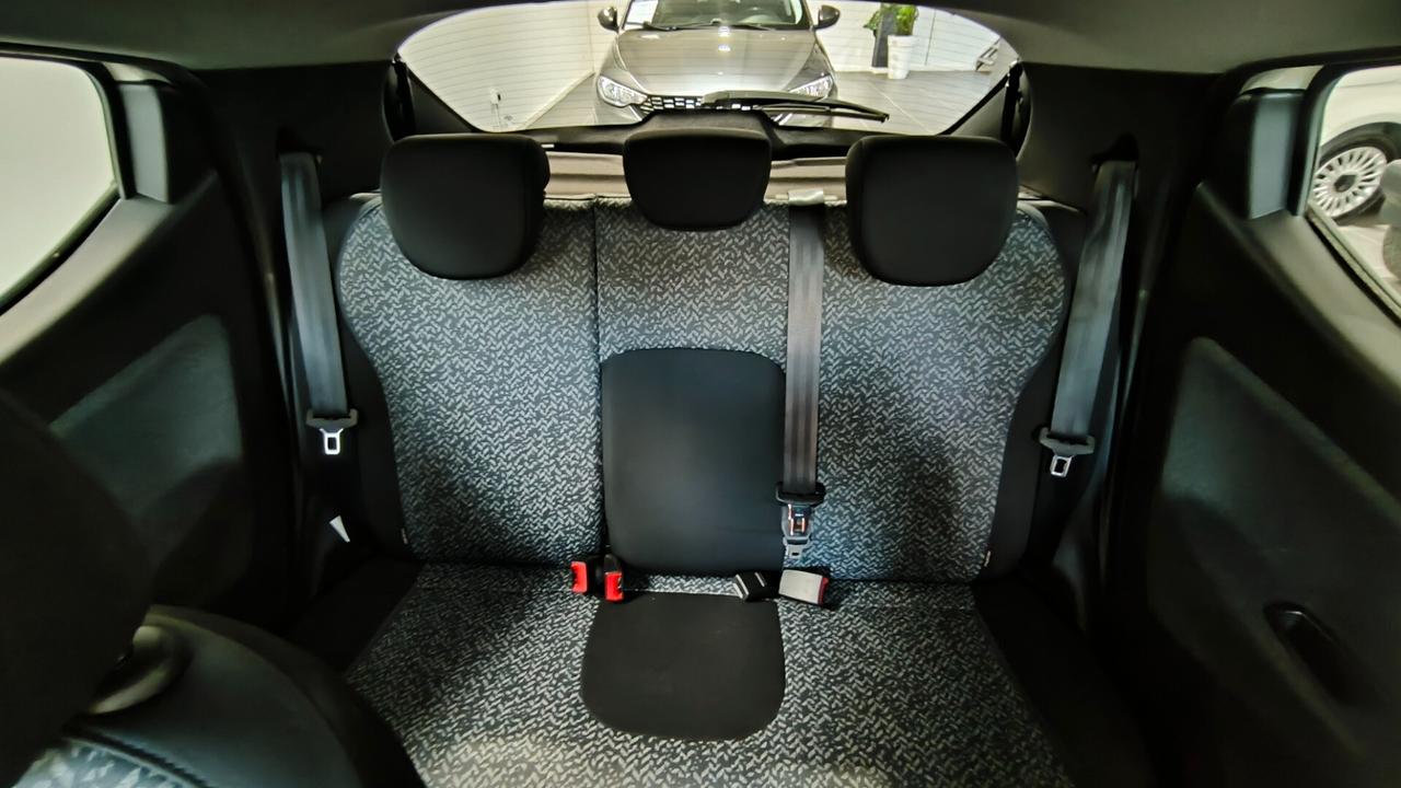 Lancia Ypsilon 1.0 FireFly 5 porte S&S Hybrid Ecochic Silver