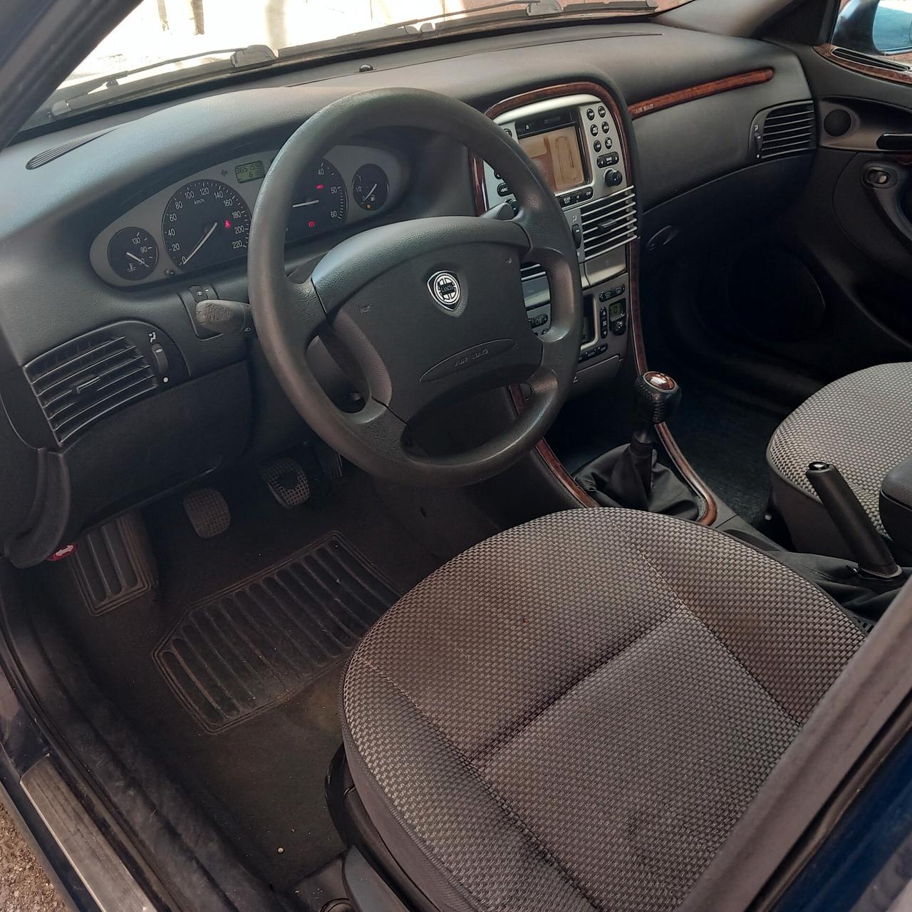 Lancia Lybra 1.9 JTD