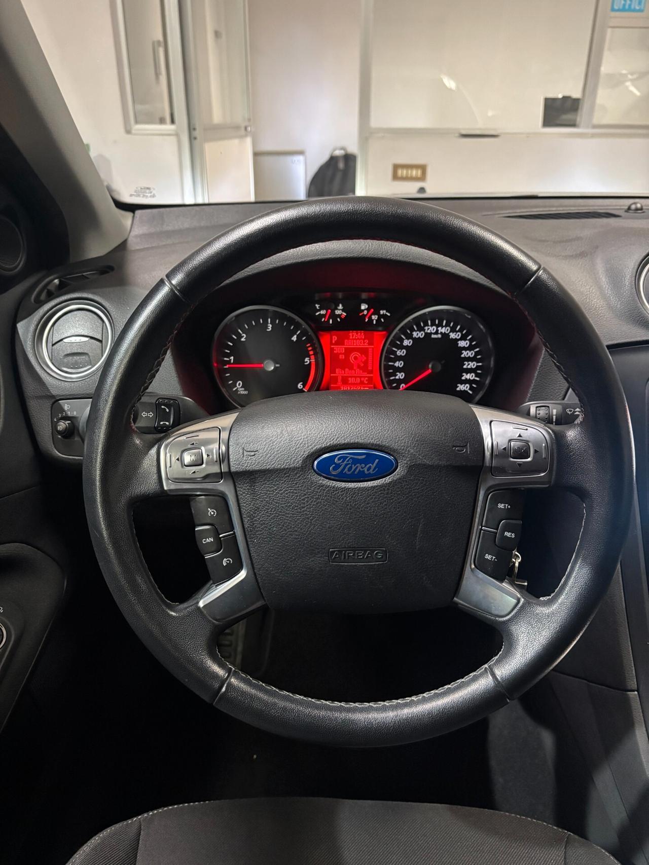 Ford Mondeo SW 2.0 tdci Business (nav) 140cv powershift