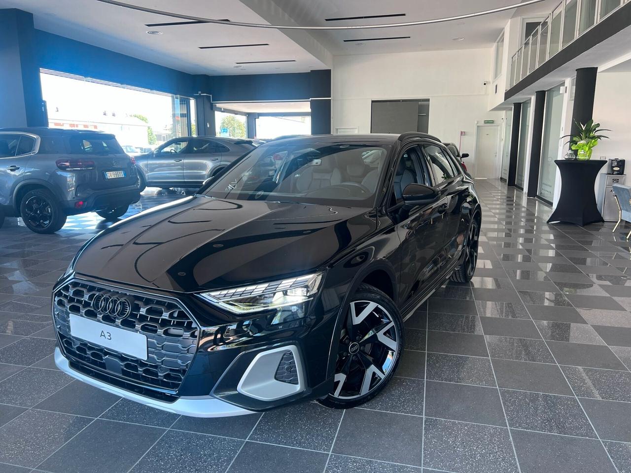 Audi A3 allstreet TFSI 110 kW S tronic Identity Contrast