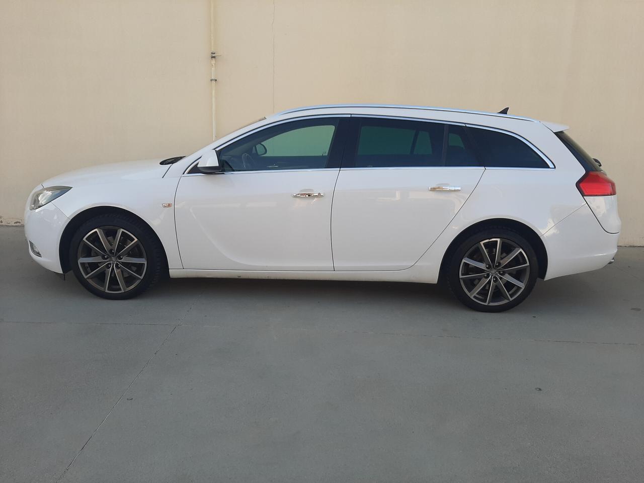 Opel Insignia 2.0 Turbo 220cv Sports Tourer Cosmo