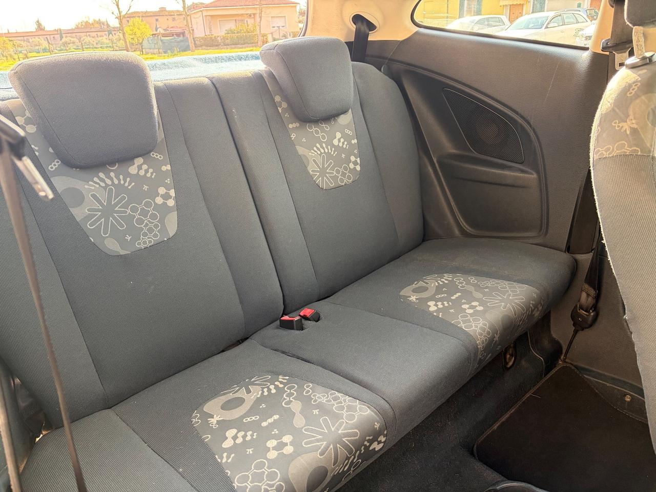 FORD KA 1.2 benz