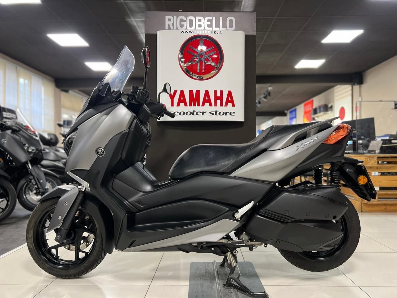 Yamaha X-Max 300