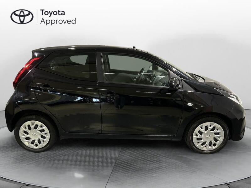 Toyota Aygo Connect 1.0 VVT-i 72 CV 5 porte x-play