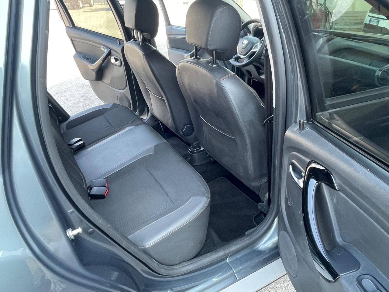 Dacia Duster 1.5 dCi 110 CV EDC 4x2 Serie Speciale Brave