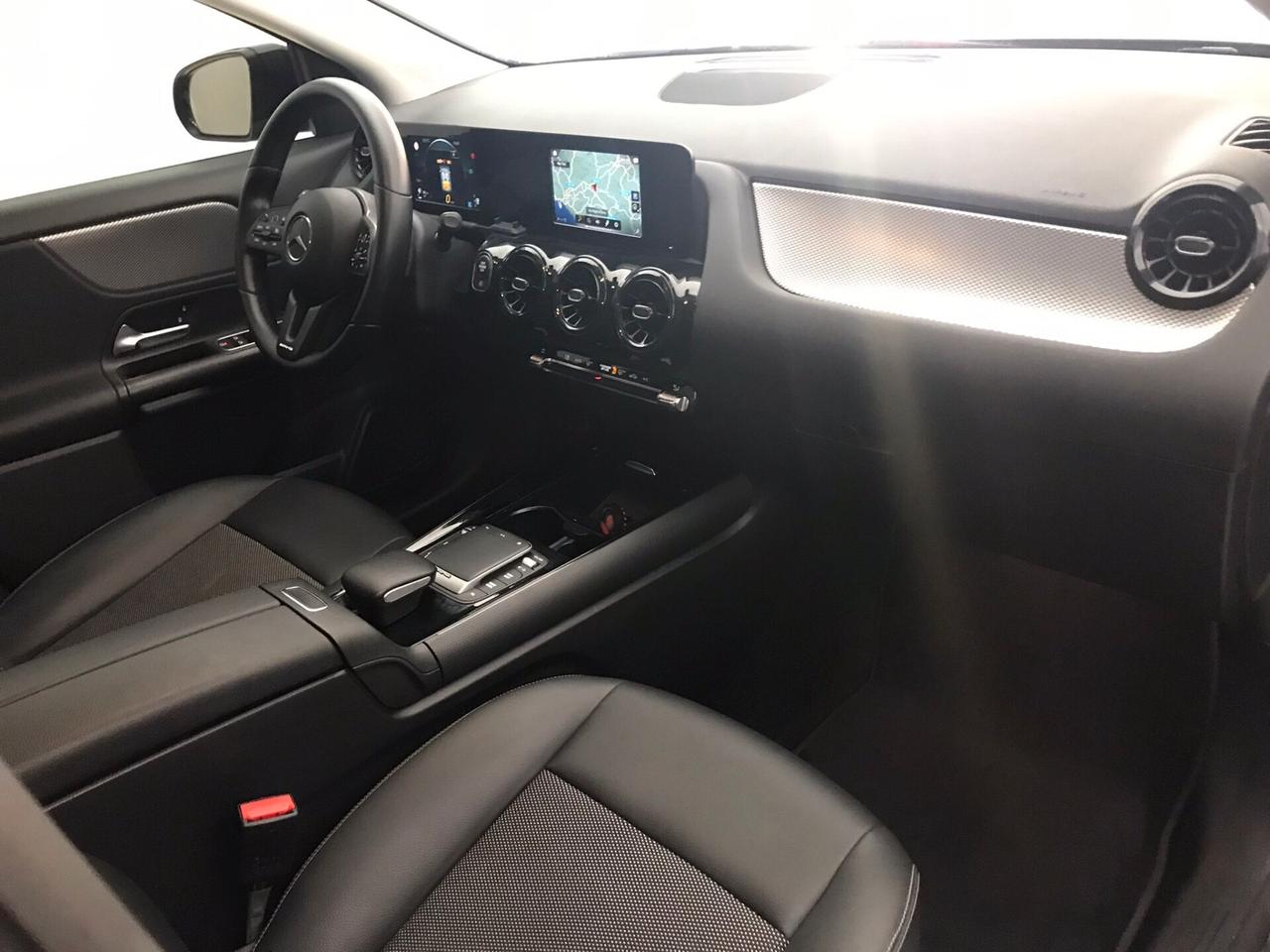 Mercedes-benz GLA 180d 12/2022 motore MERCEDES