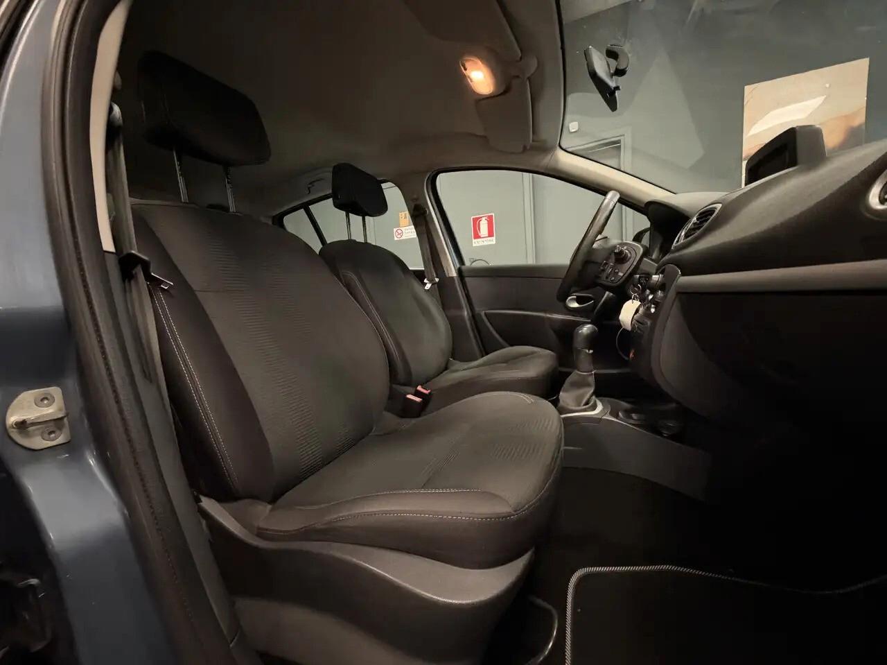 Renault Clio 1.2 16V 5 porte Luxe