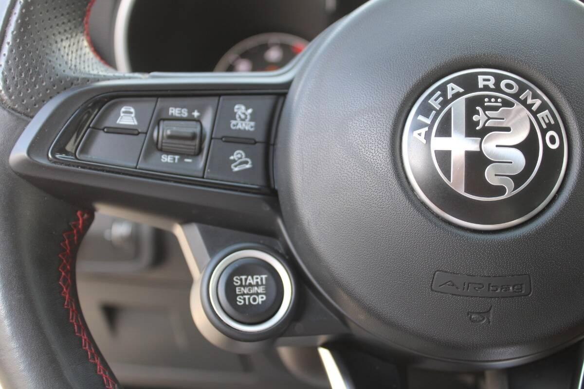 Alfa Romeo Stelvio 2.2 t Business rwd 160cv auto CON NAVI E CARPLAY