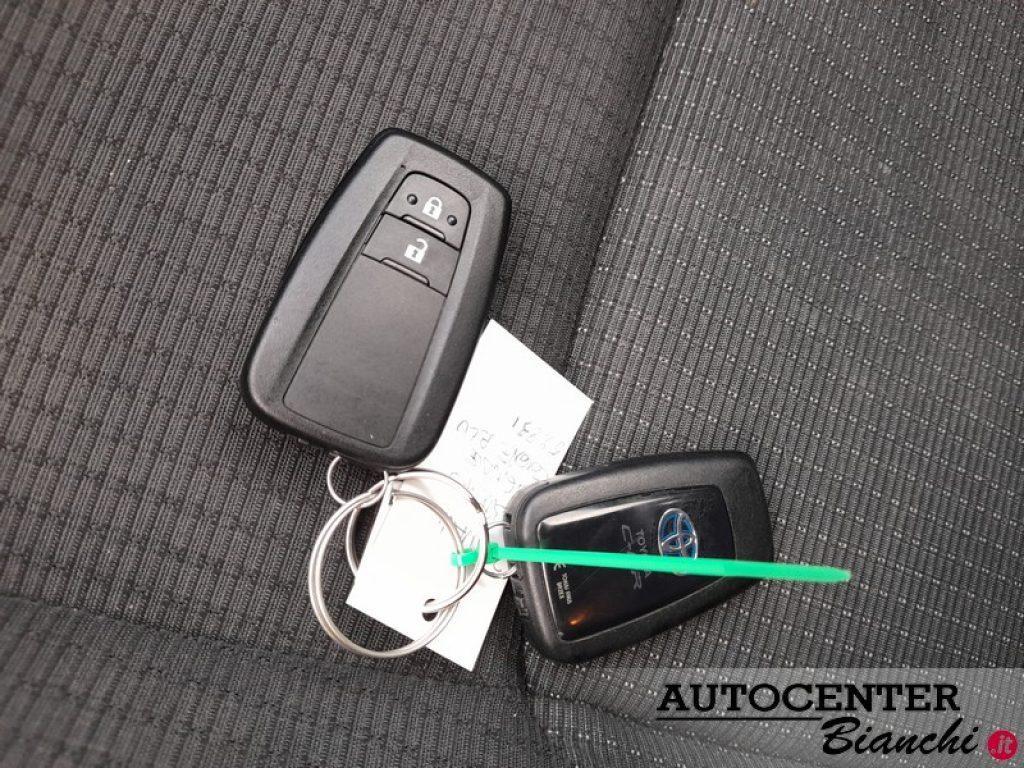 TOYOTA C-HR 1.8 Hybrid E-CVT Active