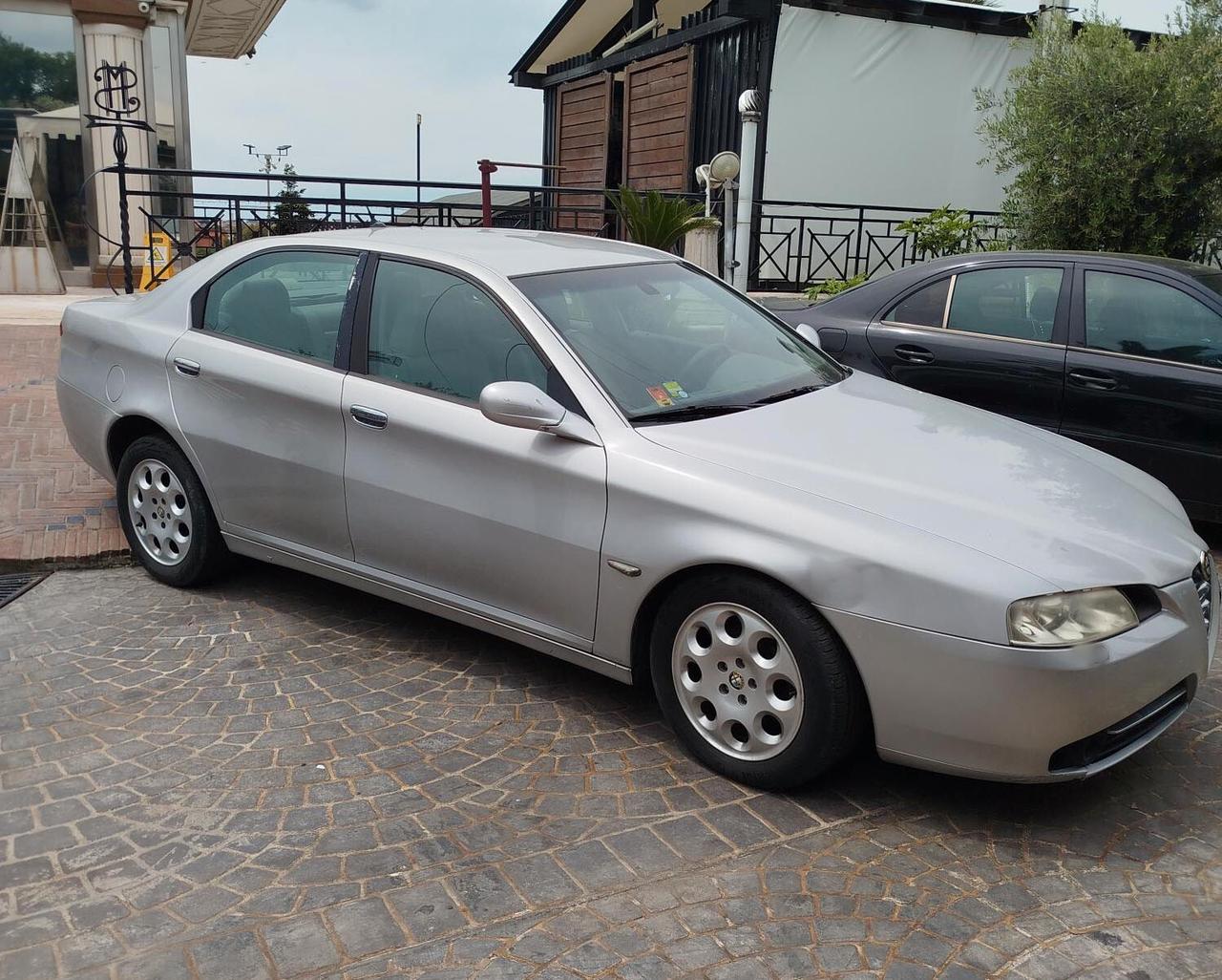 Alfa Romeo 166 2.4 JTD cat Distinctive