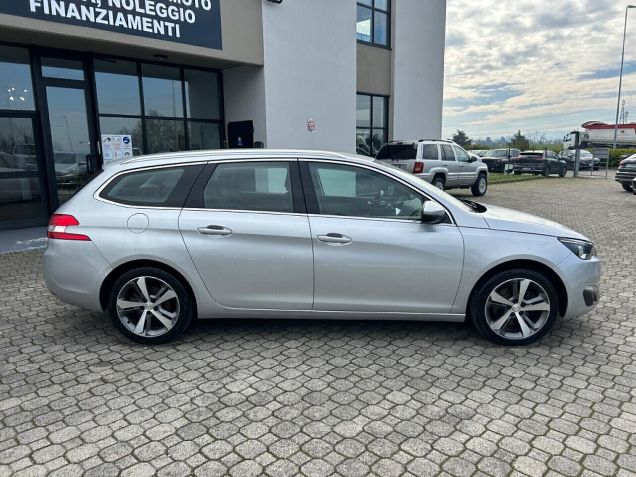 Peugeot 308 SW| EURO 6 - AUTOMATICO | CERCHI IN LEGA