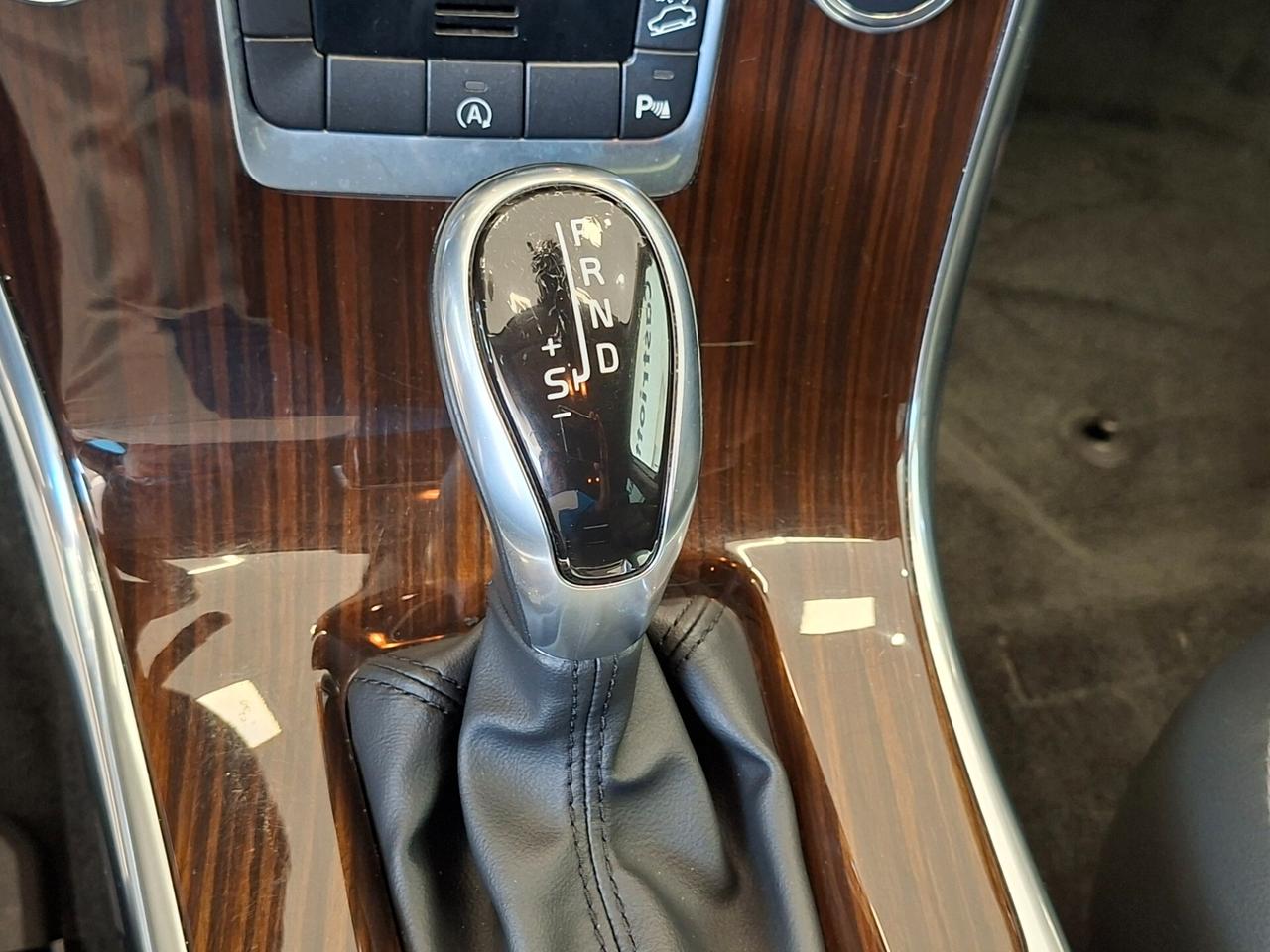 Volvo XC 60 XC60 D4 Summum