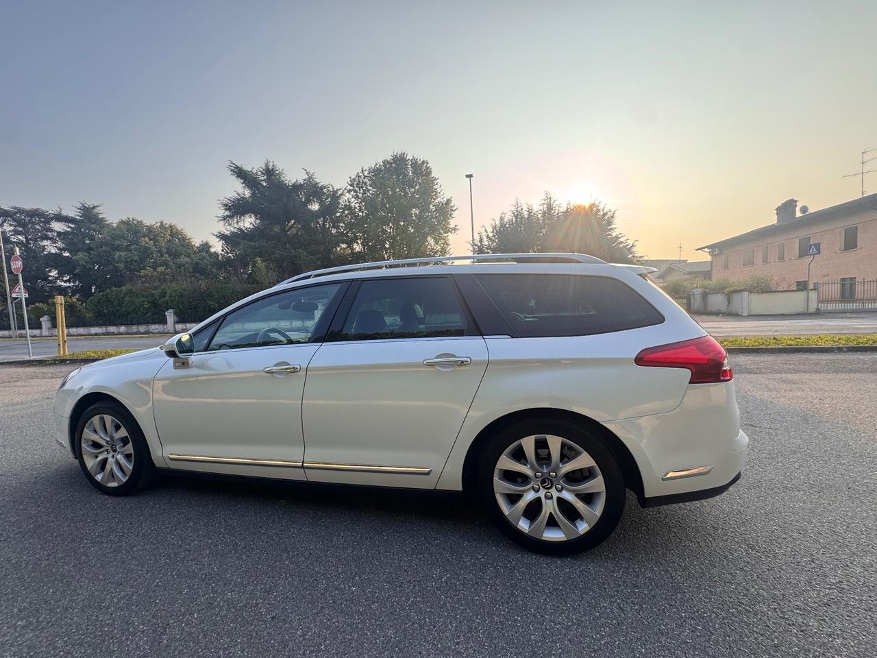 Citroen C5 BlueHDi 180 EAT6 S&S Hydractive Business Tourer