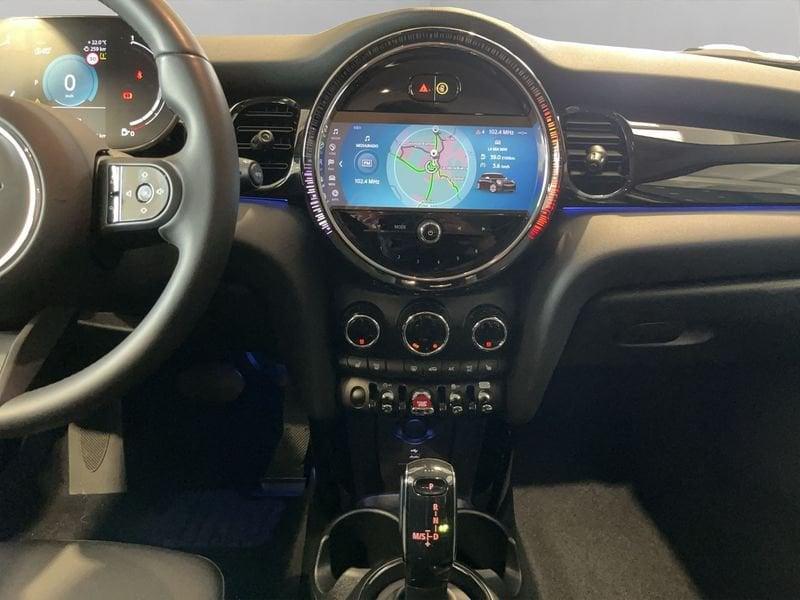 MINI Mini 5 porte 1.5 Cooper Essential auto 5porte