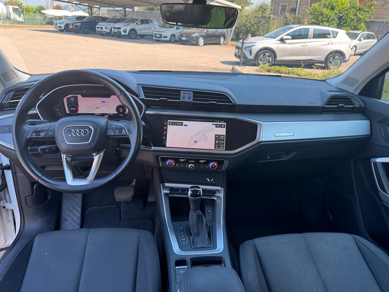 Audi Q3 35 TDI S tronic Business