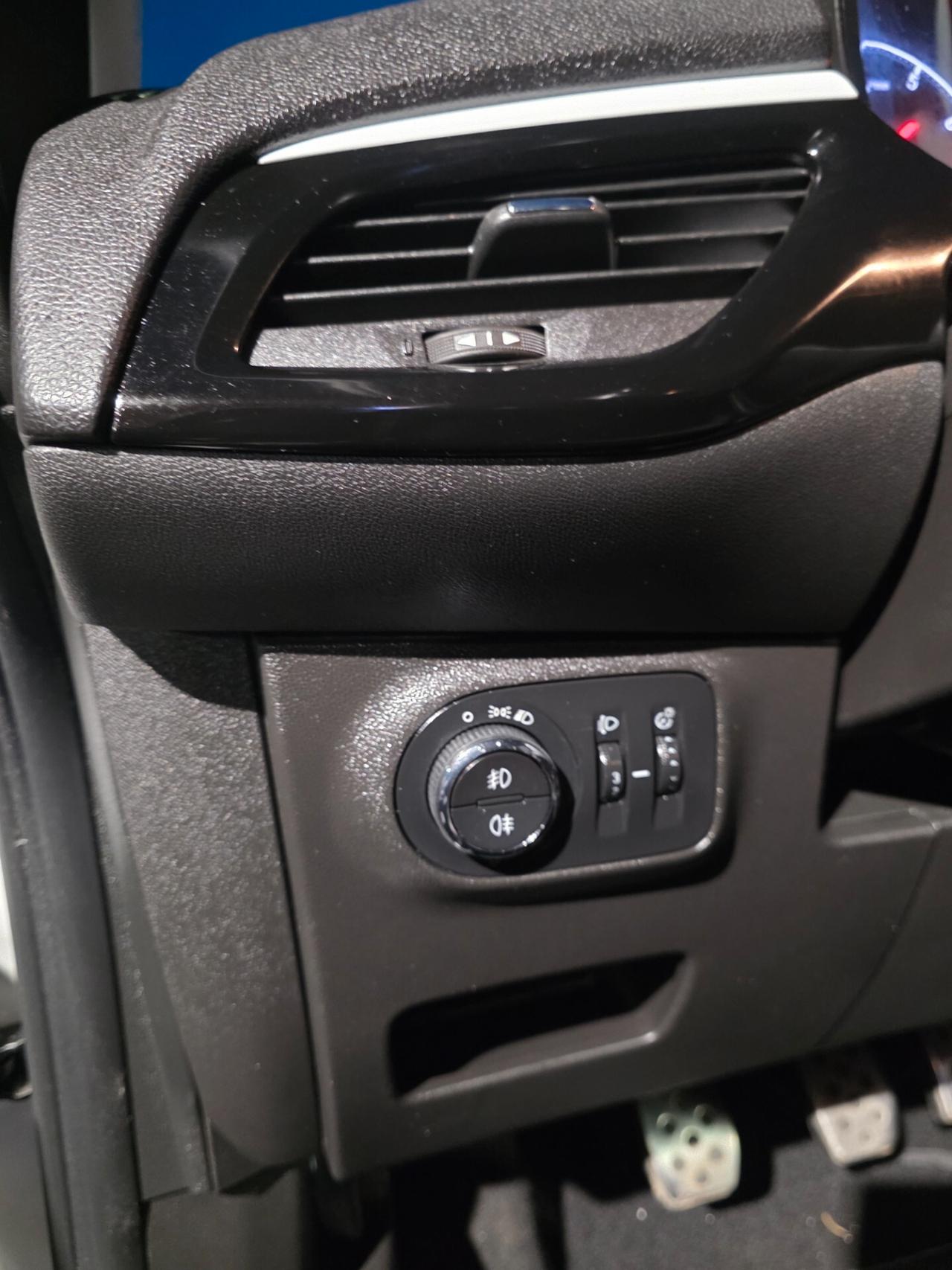 Opel Corsa 1.2 Coupé b-Color