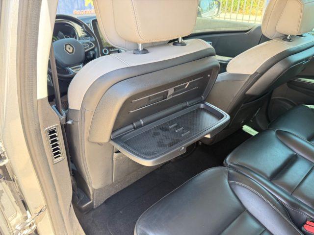 RENAULT Scenic ENERGY INITIALE PARIS