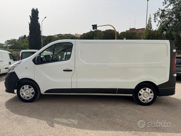 Renault Trafic 2.0 dCi 120CV Furgone anno 2020 SOL