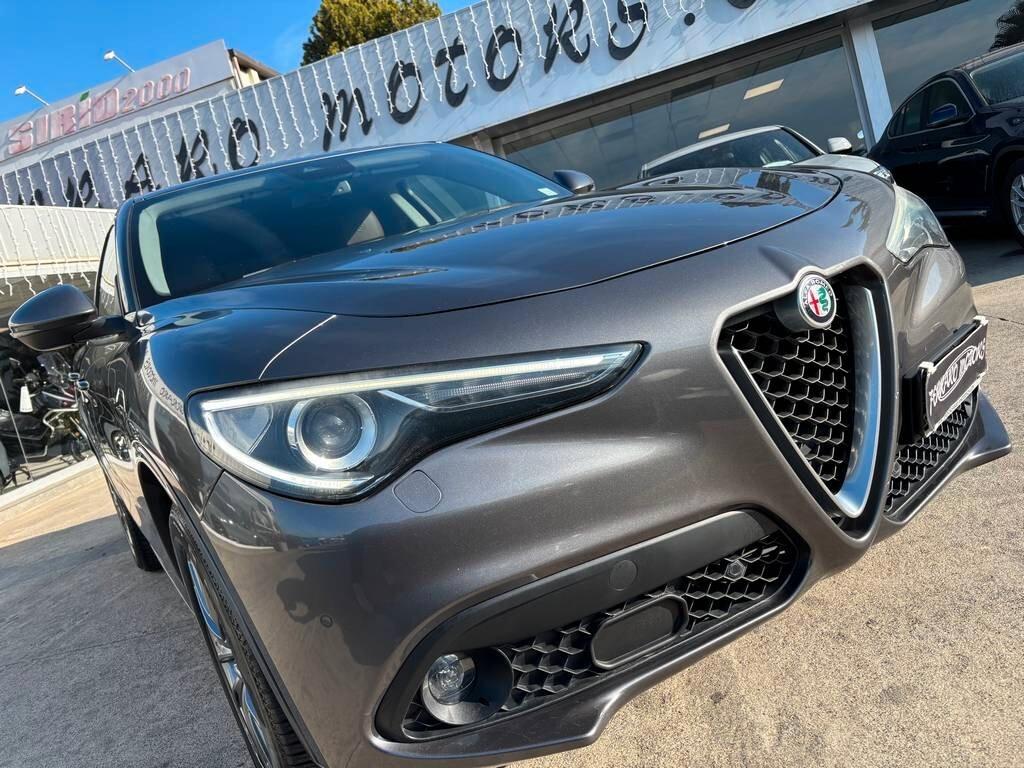 Alfa Romeo Stelvio 2.2 Turbodiesel 210 CV2018/176.00 KM Tua a soli 169 Euro al mese