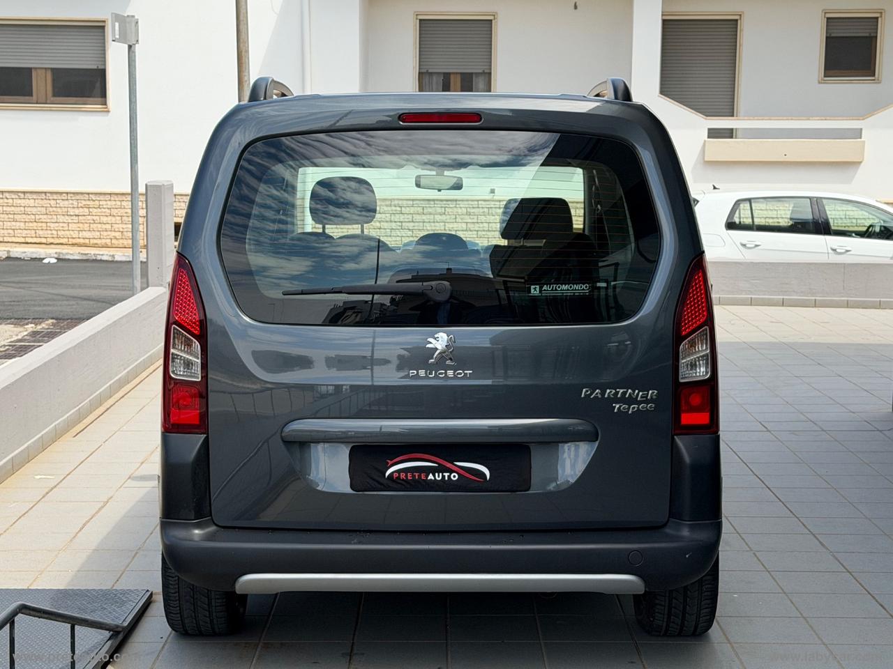 PEUGEOT Partner Tepee 1.6HDI 115 Active SEDILE RETRATTILE