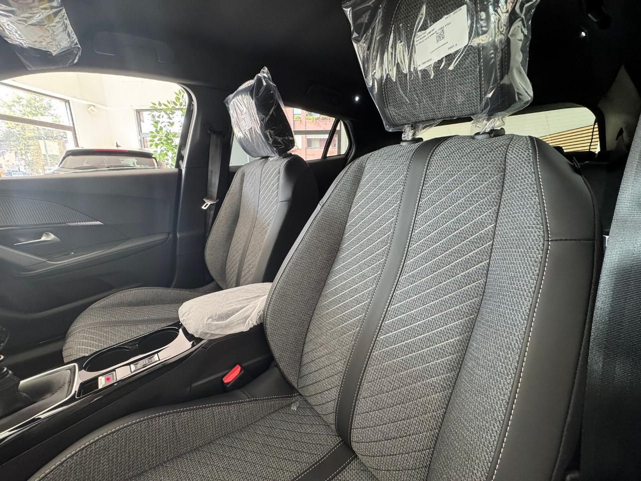 PEUGEOT 2008 PureTech 100 S&S Allure