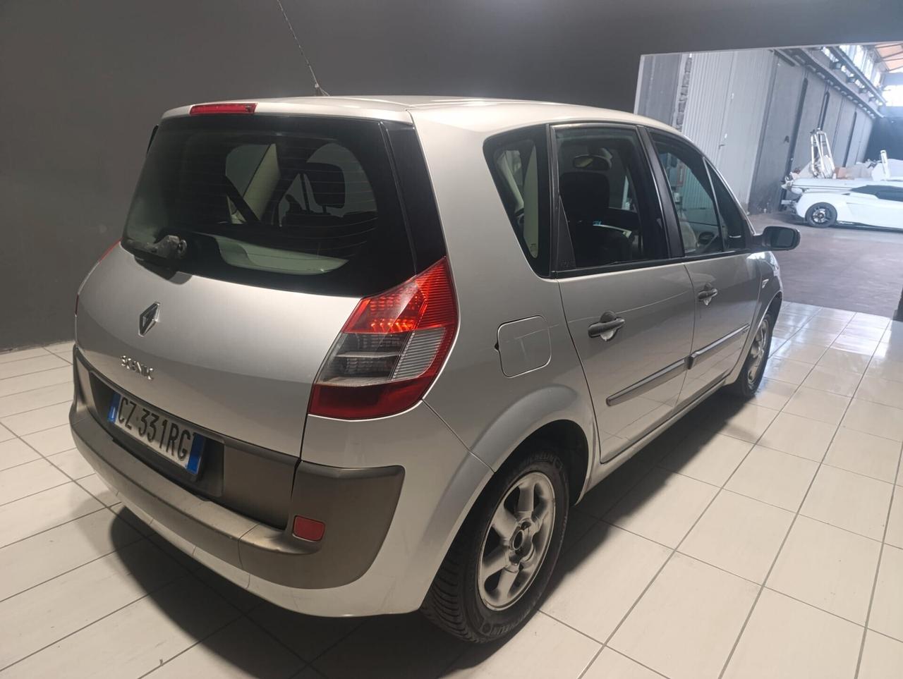 RENAULT SCENIC del 2006 GPL AUTOMATICO