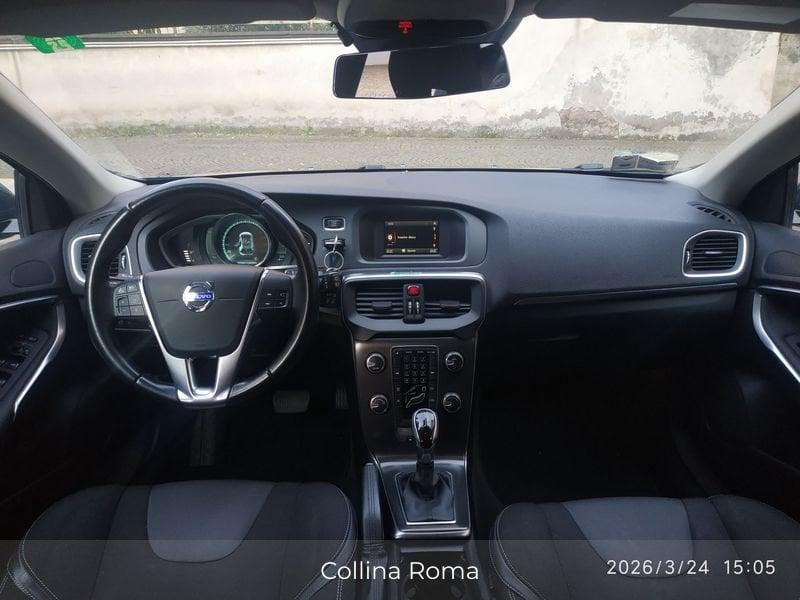 Volvo V40 D2 Powershift Momentum