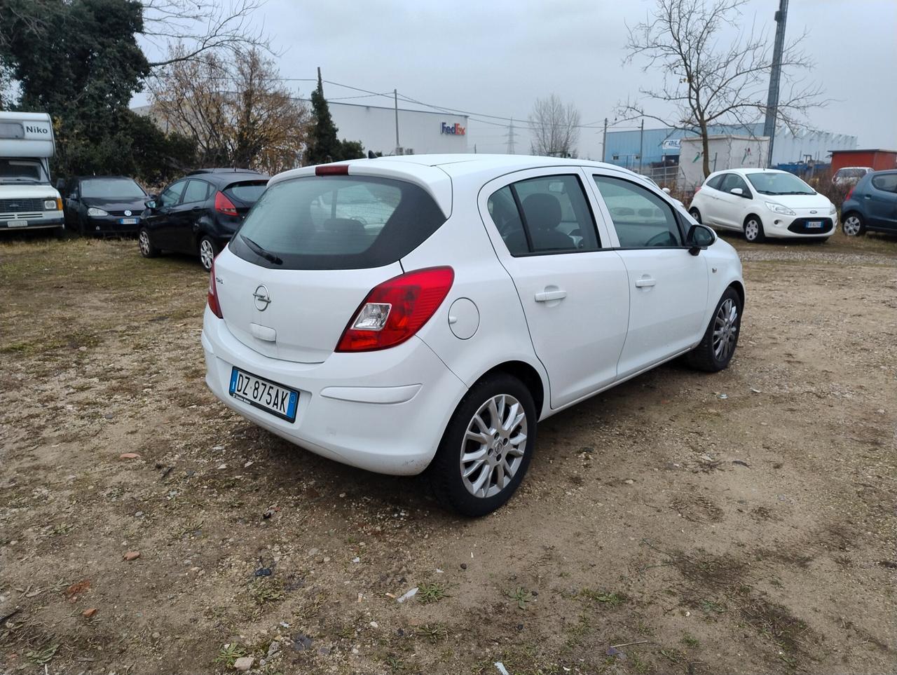 Opel Corsa 1.2 5 porte Cosmo