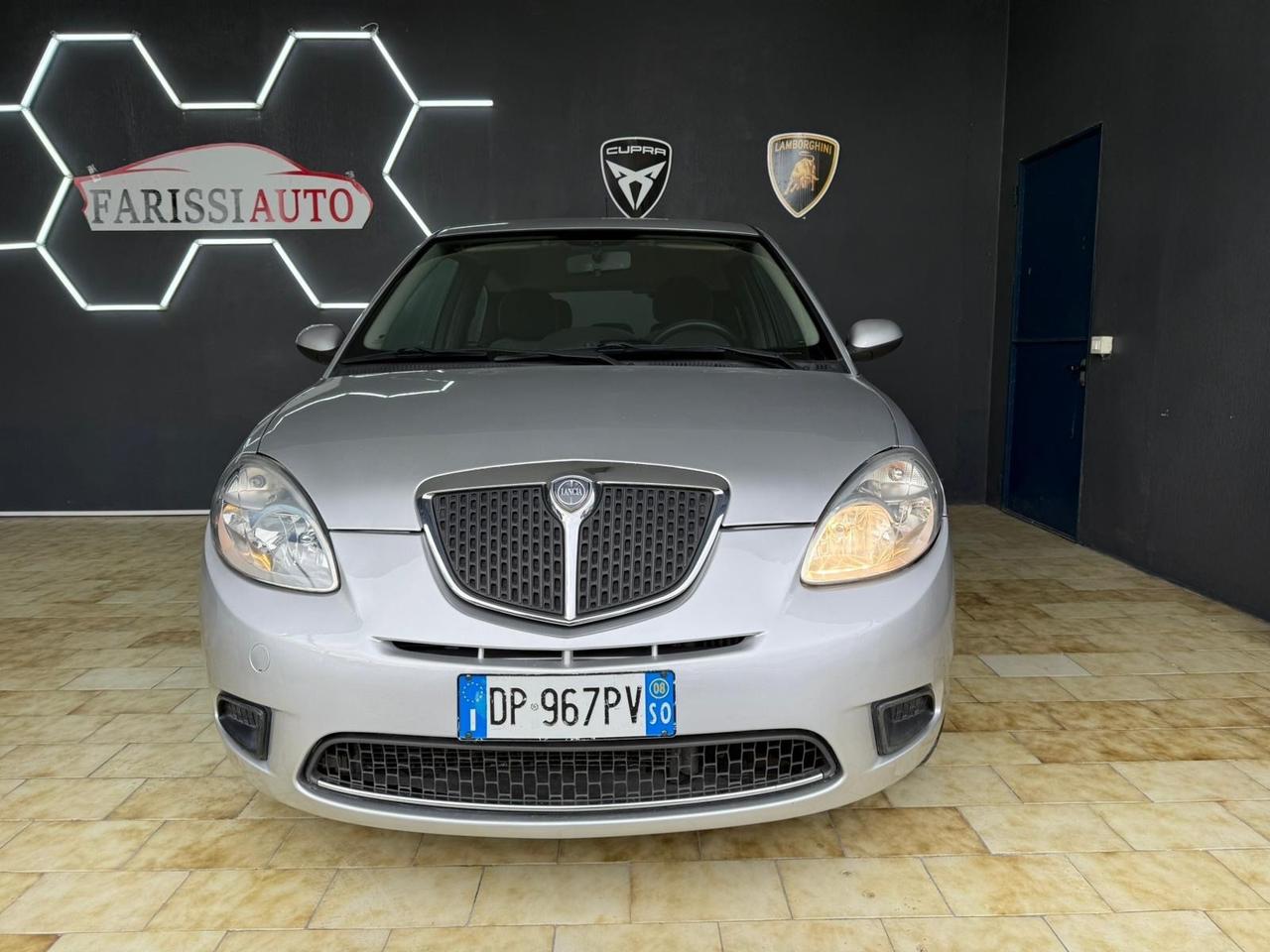 Lancia Ypsilon 1.3 MJT 75 CV Argento