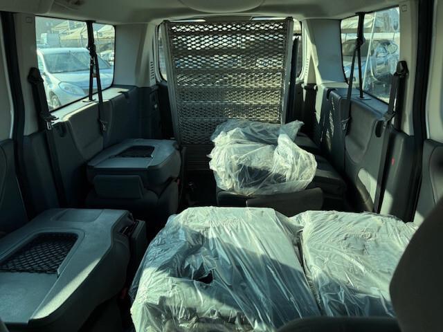 Citroen Jumpy 2.0 HDi con pedana per sollevamento carrozzine