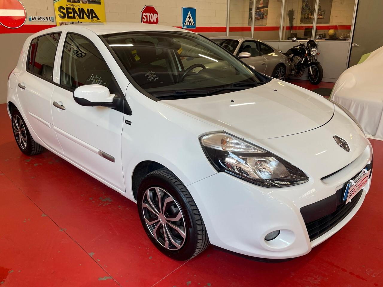 Renault Clio 1.2 16V 5 porte Dynamique NEOPATENTATI