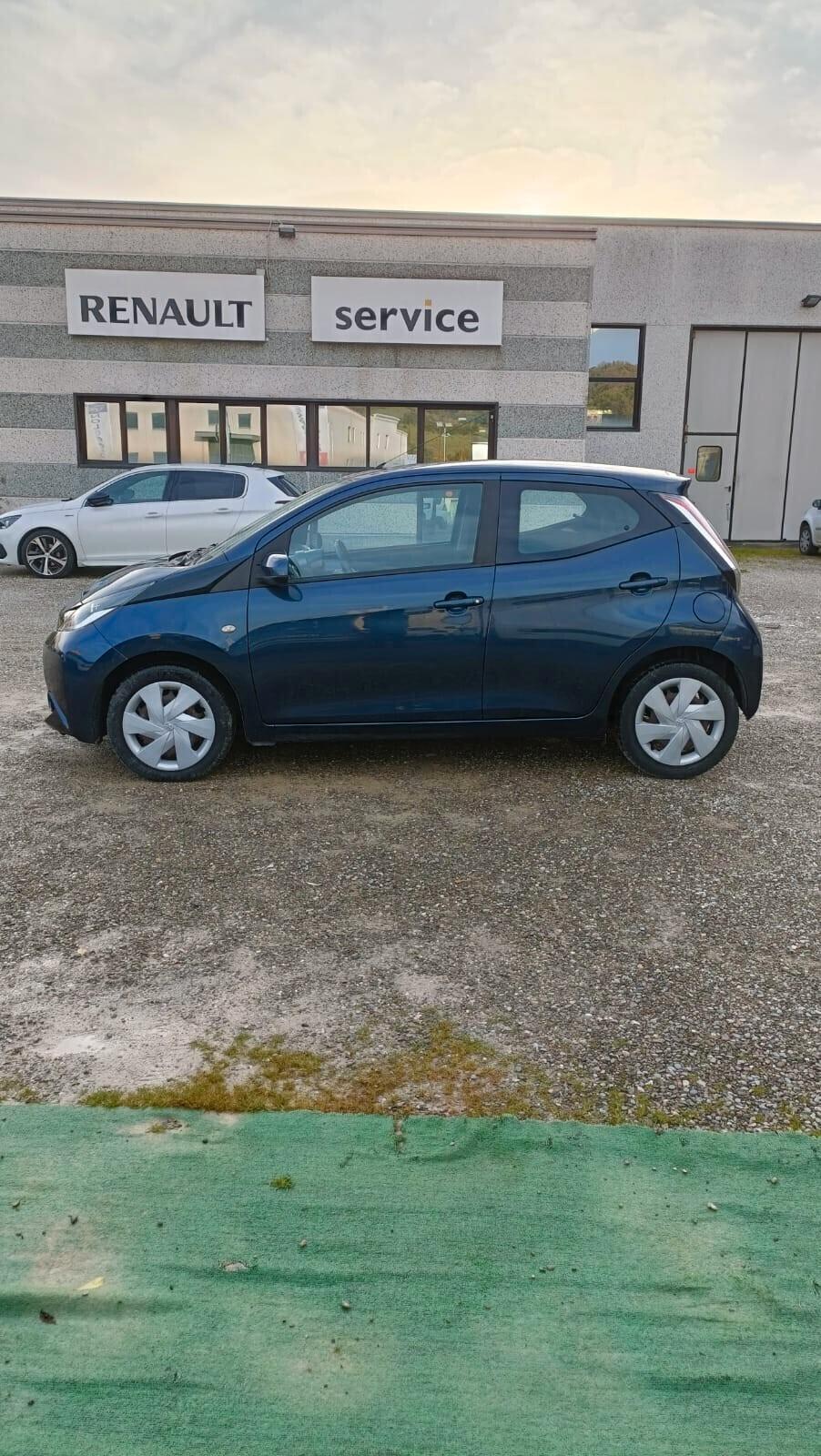 Toyota Aygo 1.0 VVT-i 69 CV 5 porte x-wave