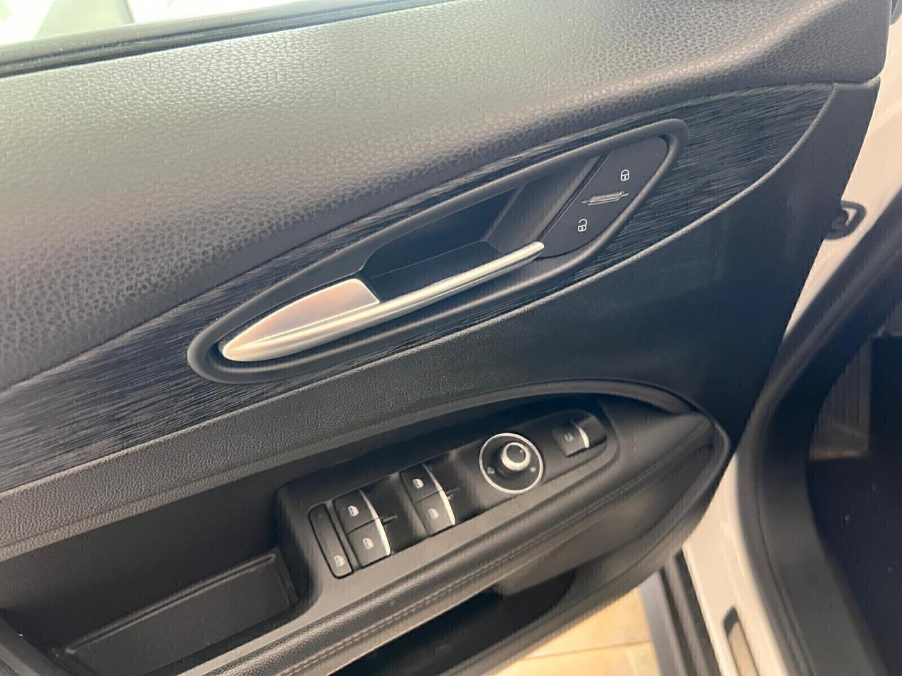 Alfa Romeo Stelvio 2.2 Turbodiesel 190 CV AT8 Q4 Ti
