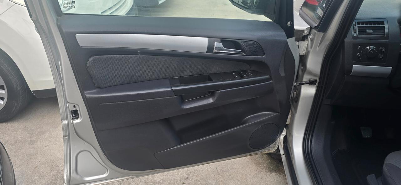 Opel Zafira 1.6 16V ecoM 94CV Cosmo