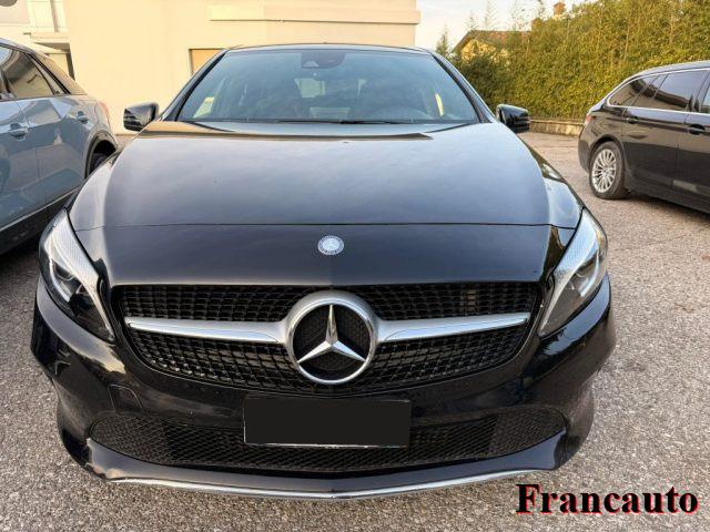 MERCEDES-BENZ A 200 d Automatic Business